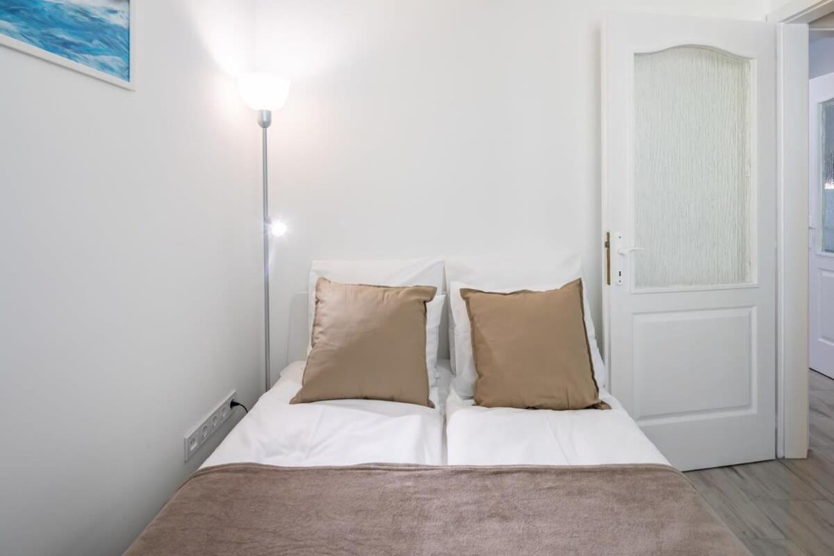 Convenient 2-Room Central Apartment Budapest Exterior photo