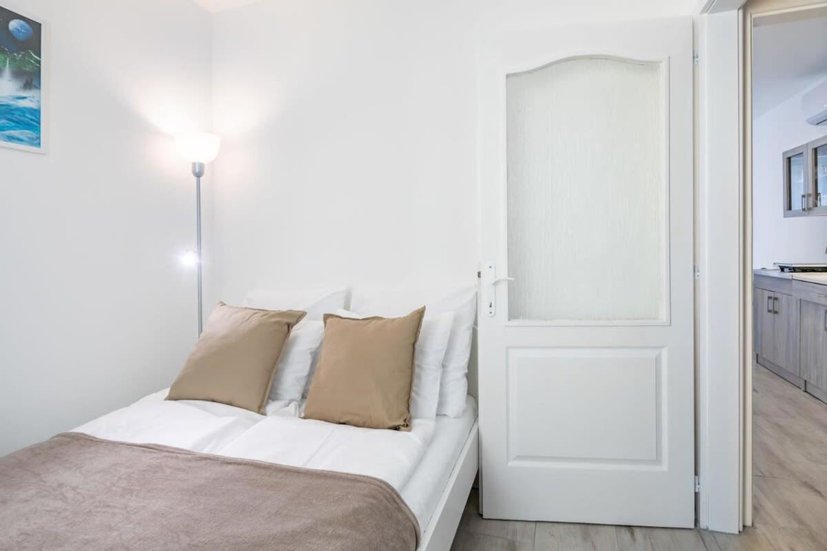 Convenient 2-Room Central Apartment Budapest Exterior photo